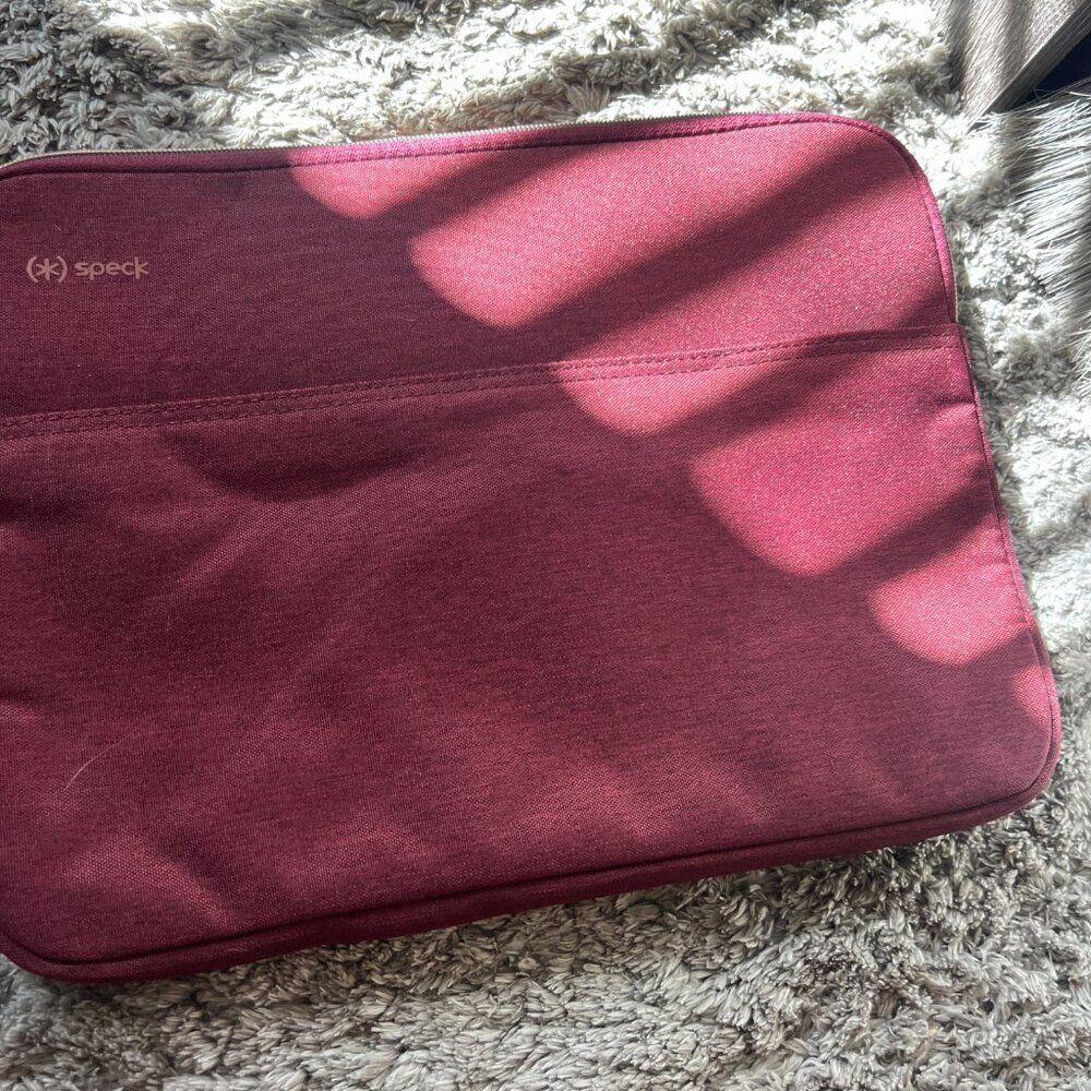 Speck laptop case